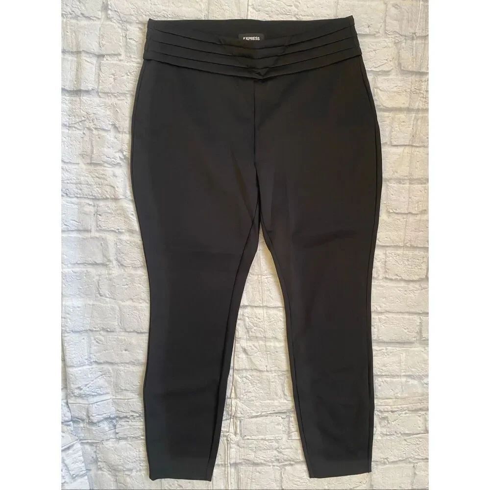 Express women L flat front cropped pull on pants w/satin waist band black